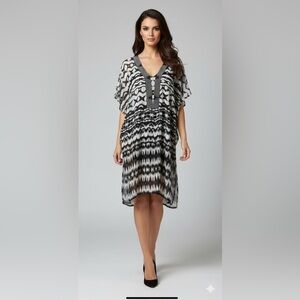 𝅺BADGLEY Mischka gorgeous beaded dress size M NWOT